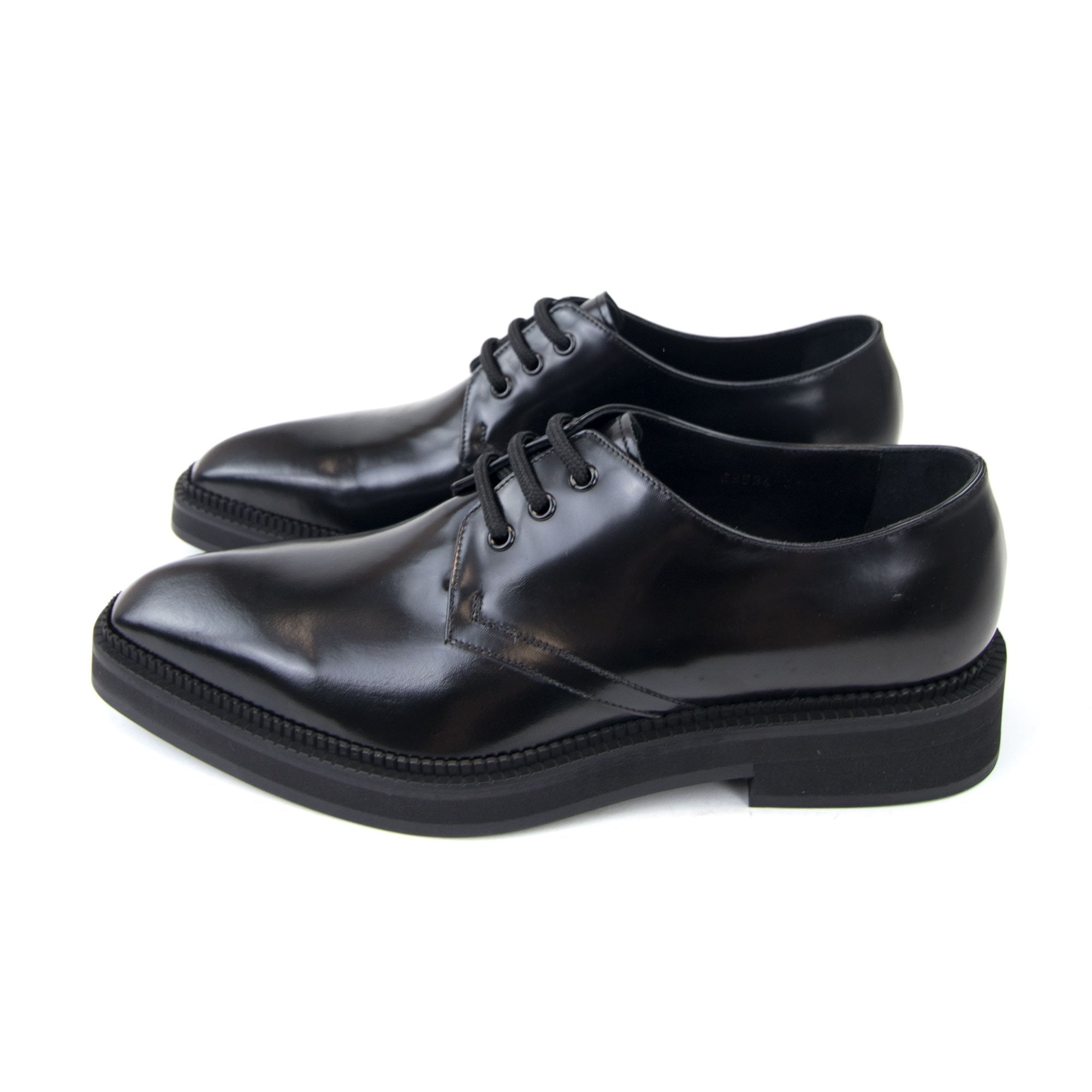 Alexander McQueen Calf Leather Lace Up Shoe Black