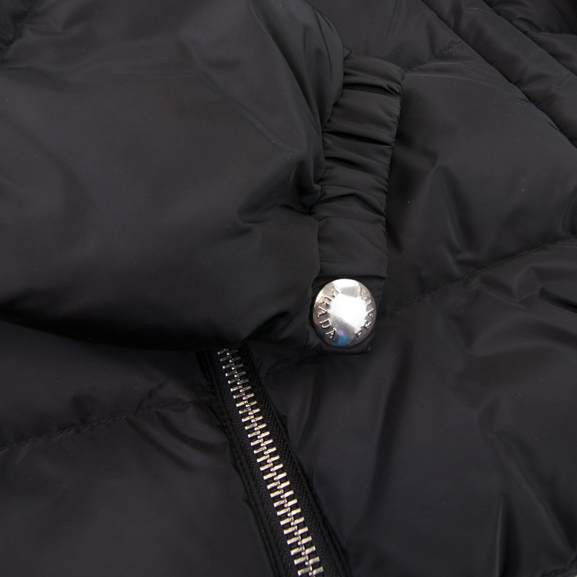 Prada Piumino Nylon Piuma Puffer Jacket Nero