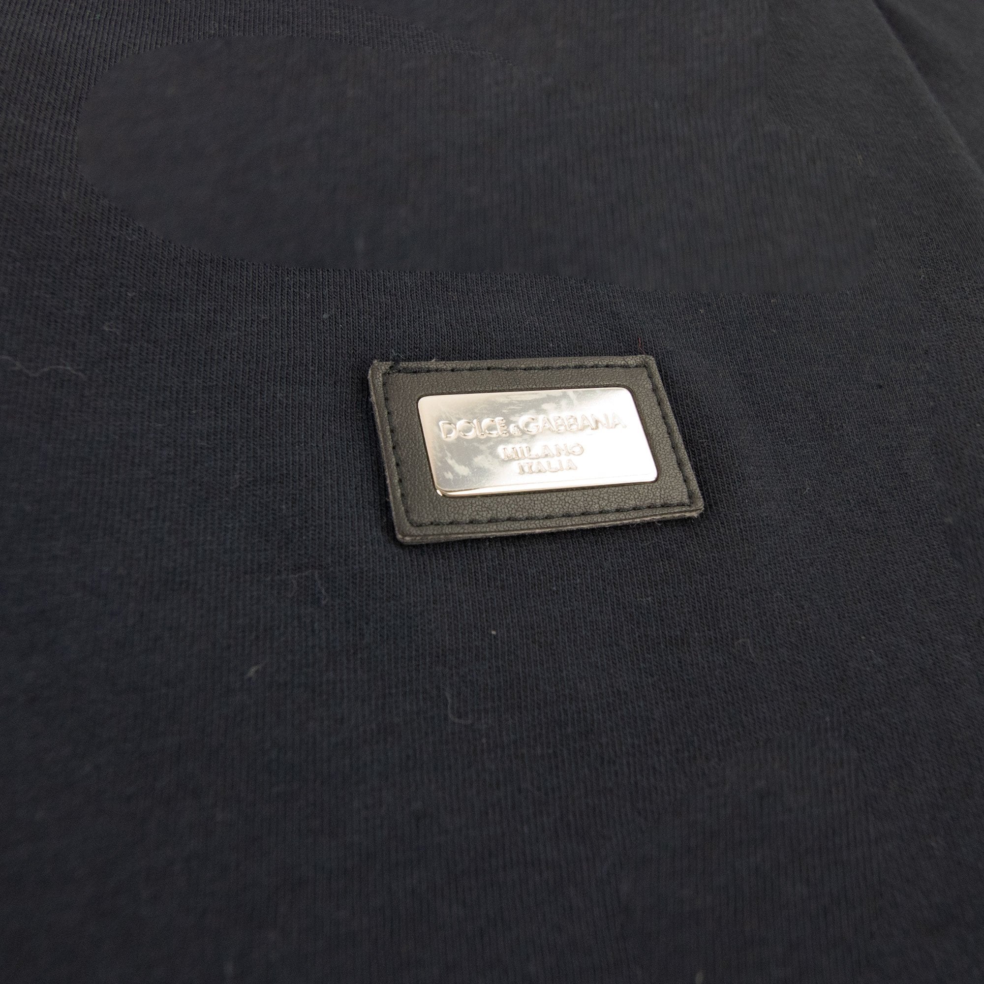 Dolce & Gabbana Metal Logo Round Neck T-shirt Navy Blue Bo665