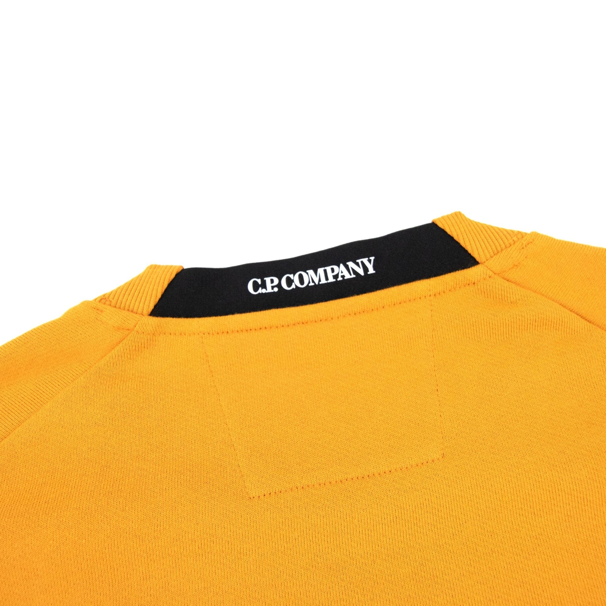 Cp Company Diagonal Raised Fleece Lens Crew Sweatshirt Desert Sun 436
