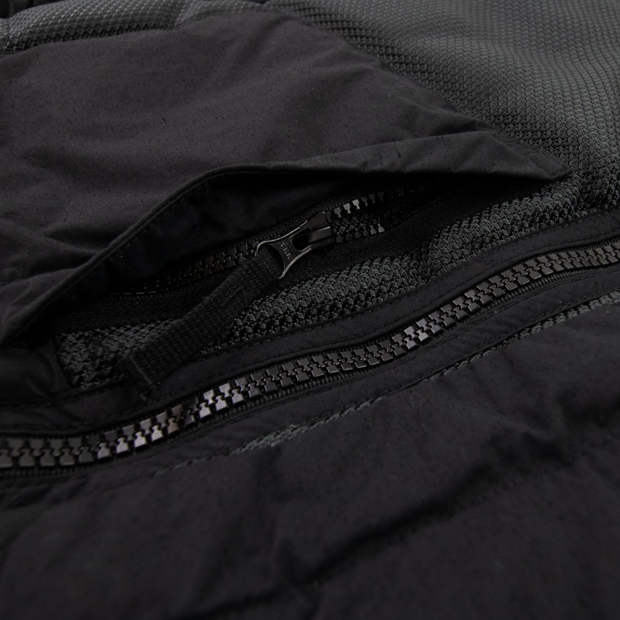 Stone Island 42840 Modified Panama 6/3 Ht Nylon Mix Down Tc Jac Black V0029