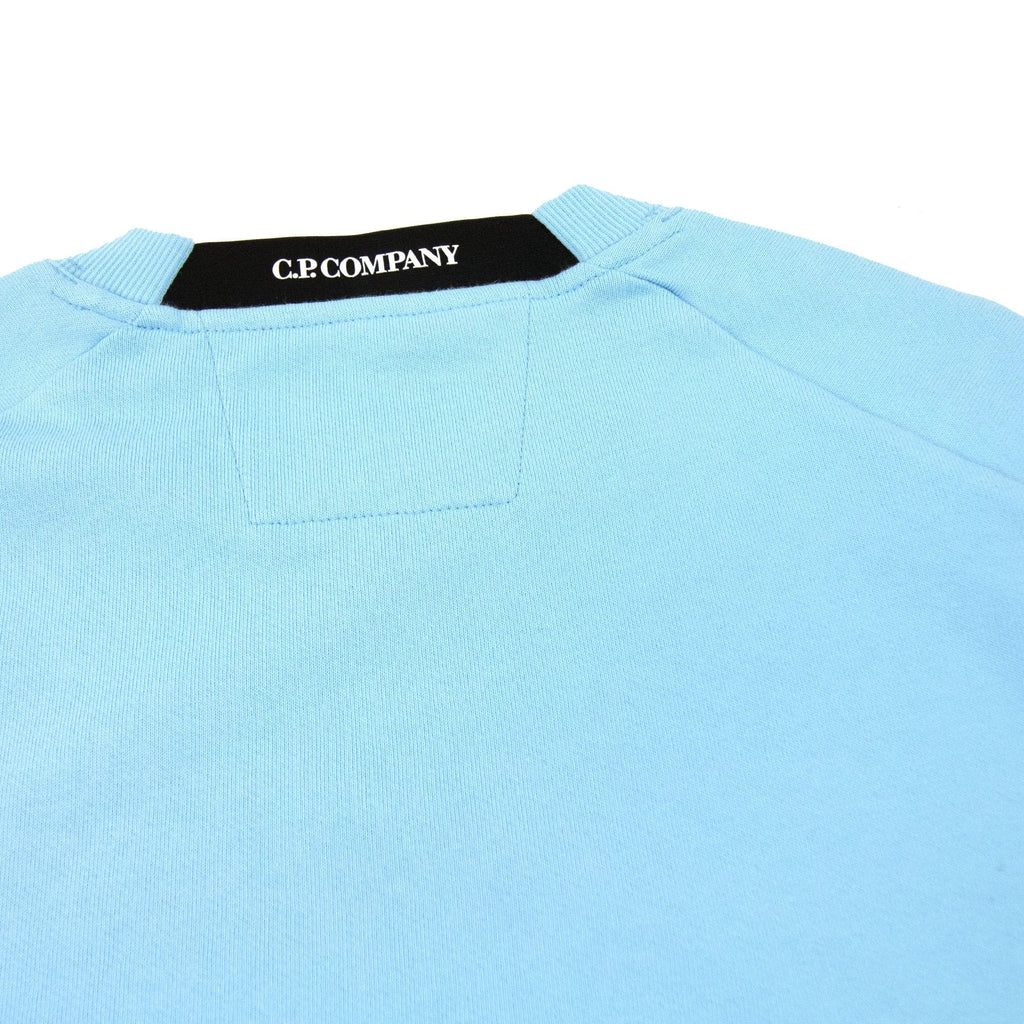 Cp Company Diagonal Raised Fleece Lens Crew Sweatshirt Sky Blue 832