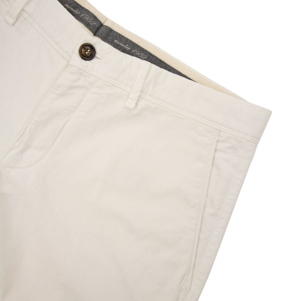 Moncler Chino Shorts White