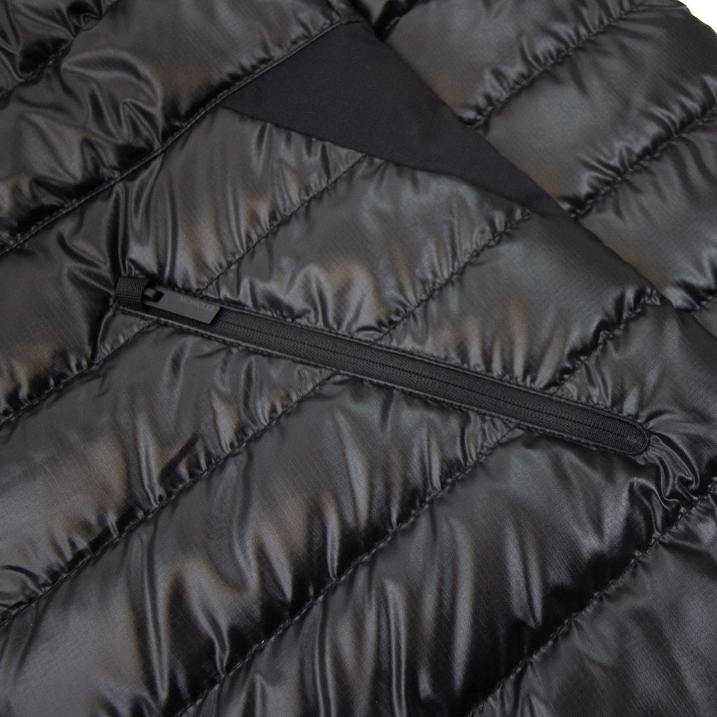Moncler Larmor Short Down Jacket Black 999