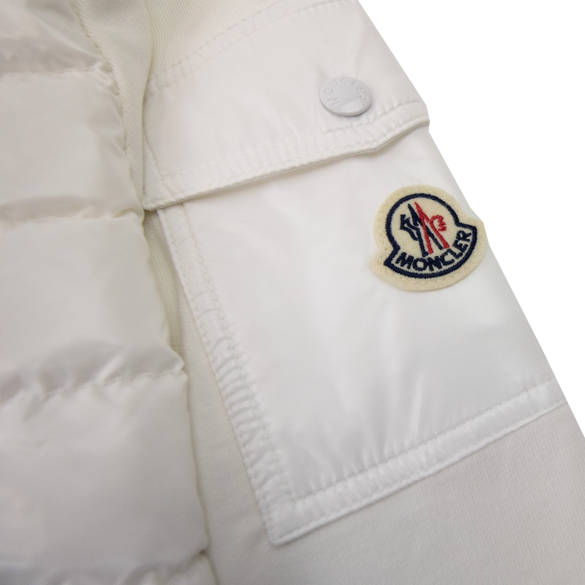 Moncler Maglia Con Hoodied Cardigan White 034 | ONU – Onu