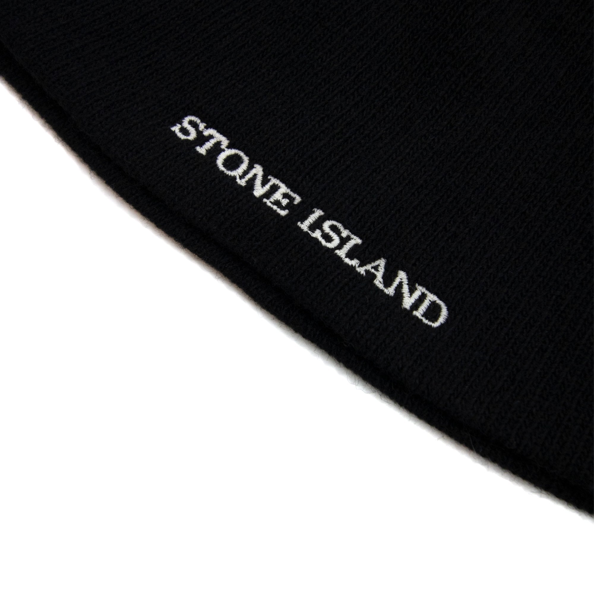 Stone Island Embroidered Logo Beanie Black V0029