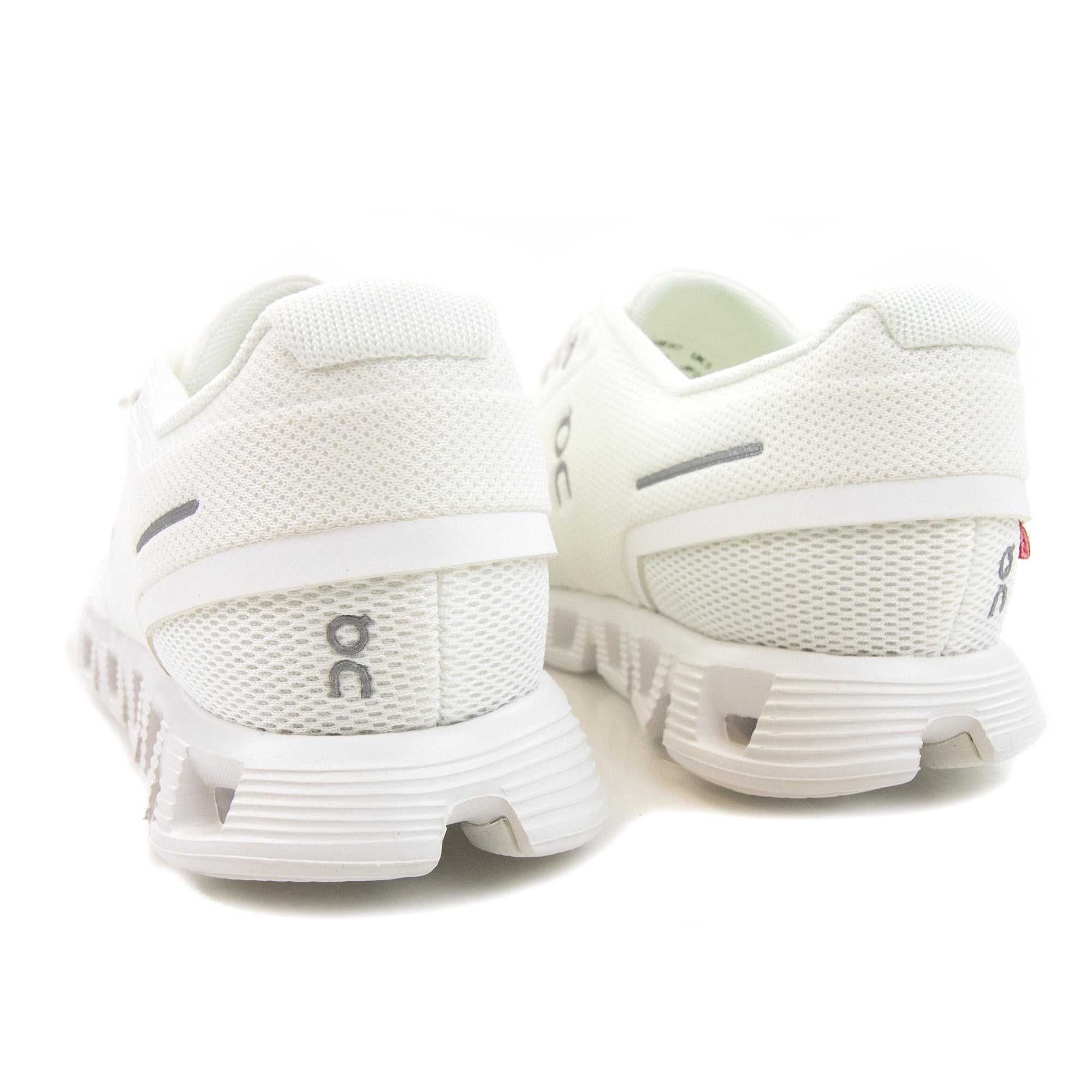 On Running Cloud 5 Running Trainer Undyed White