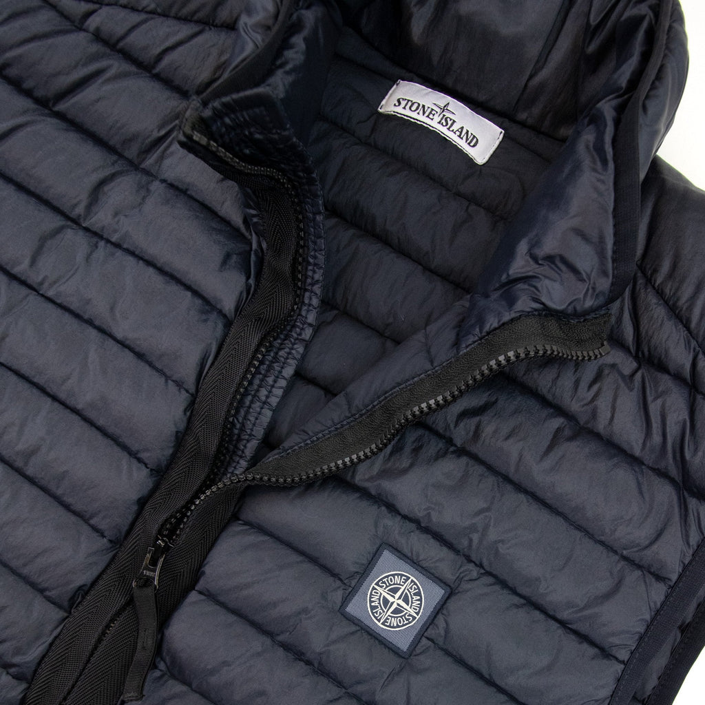 Stone Island Q0224 Loom Woven Chambers Down Gilet Navy V0020