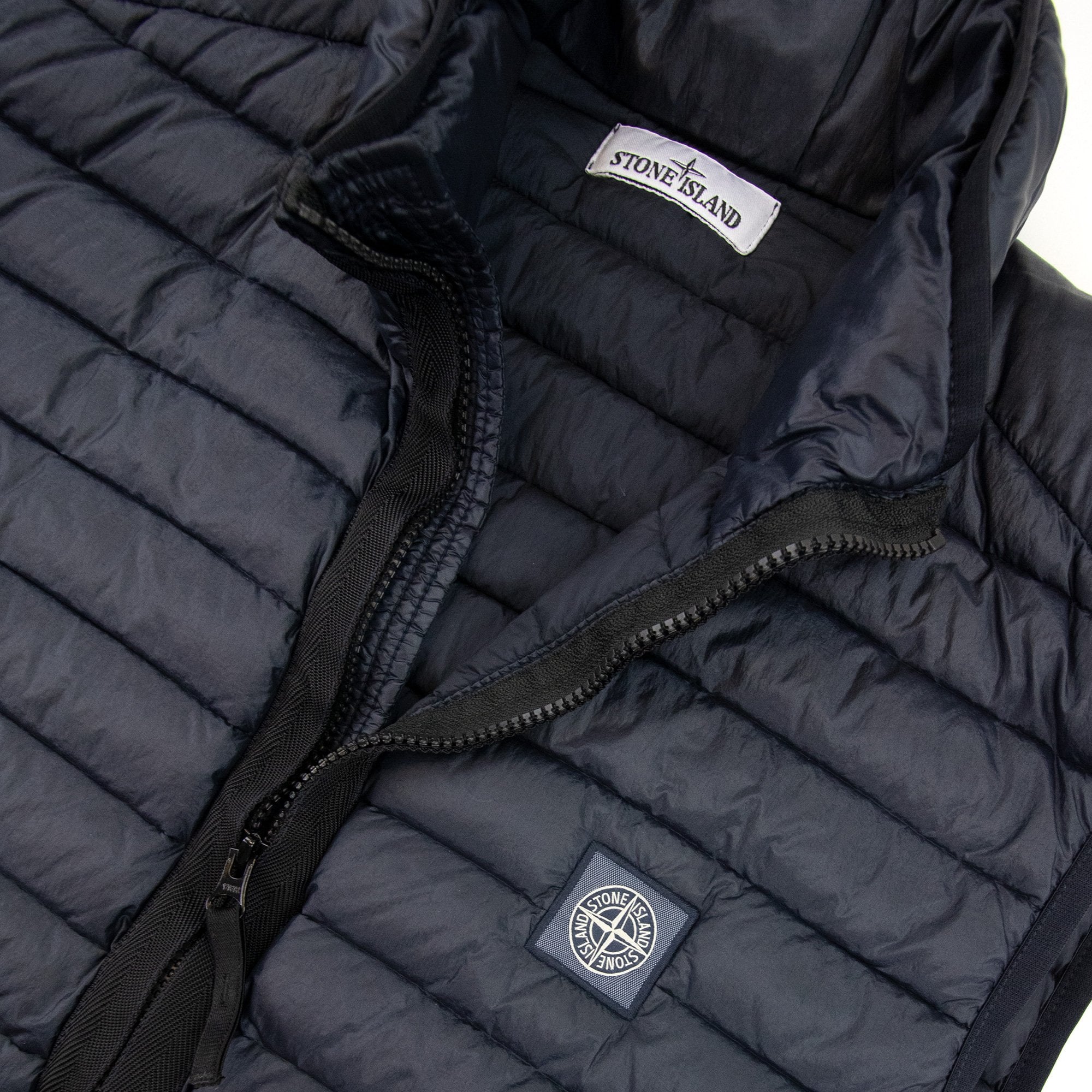 Stone Island Q0224 Loom Woven Chambers Down Gilet Navy V0020