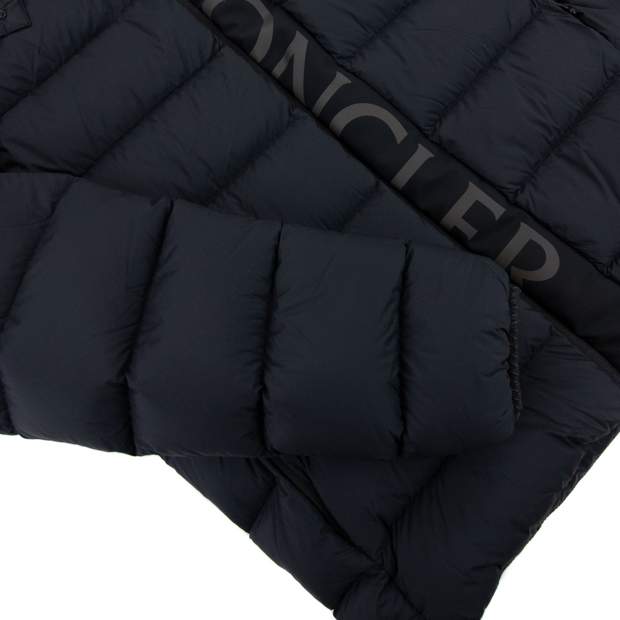 Moncler Ume Short Down Jacket Black 999
