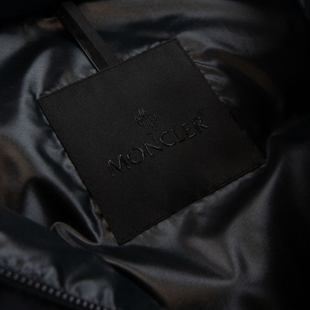 Moncler Ume Short Down Jacket Black 999