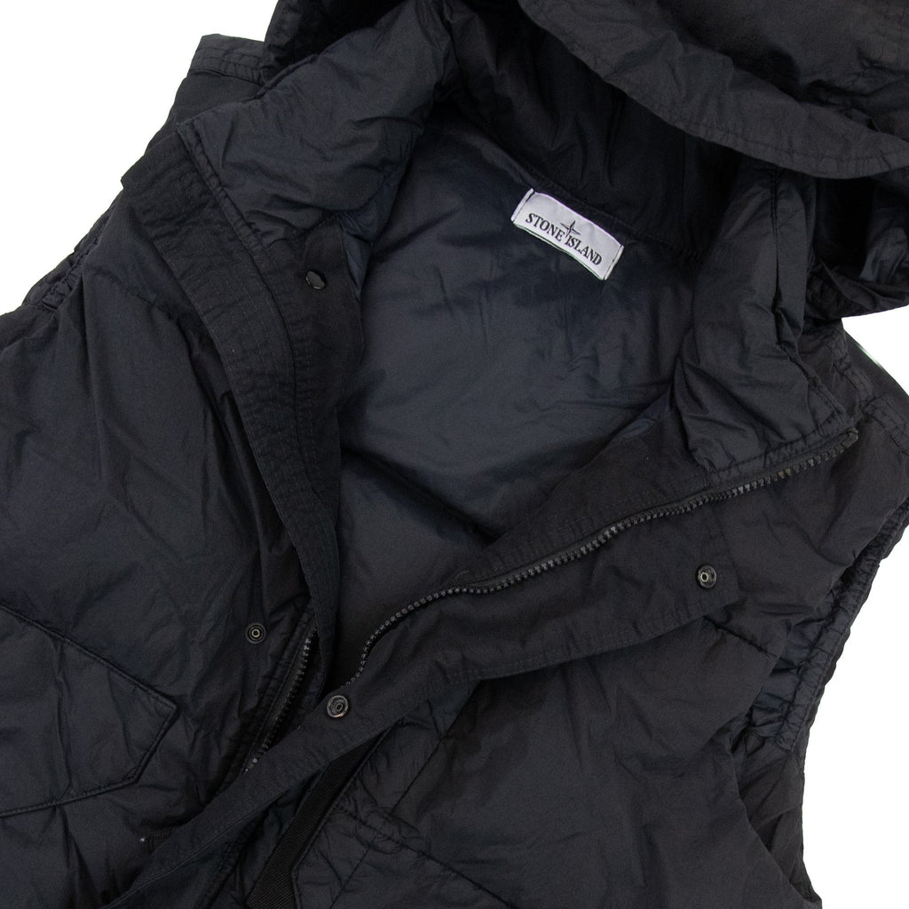 Stone Island G0423 Garment Dyed Crinkle Reps Down Gilet Black V0029