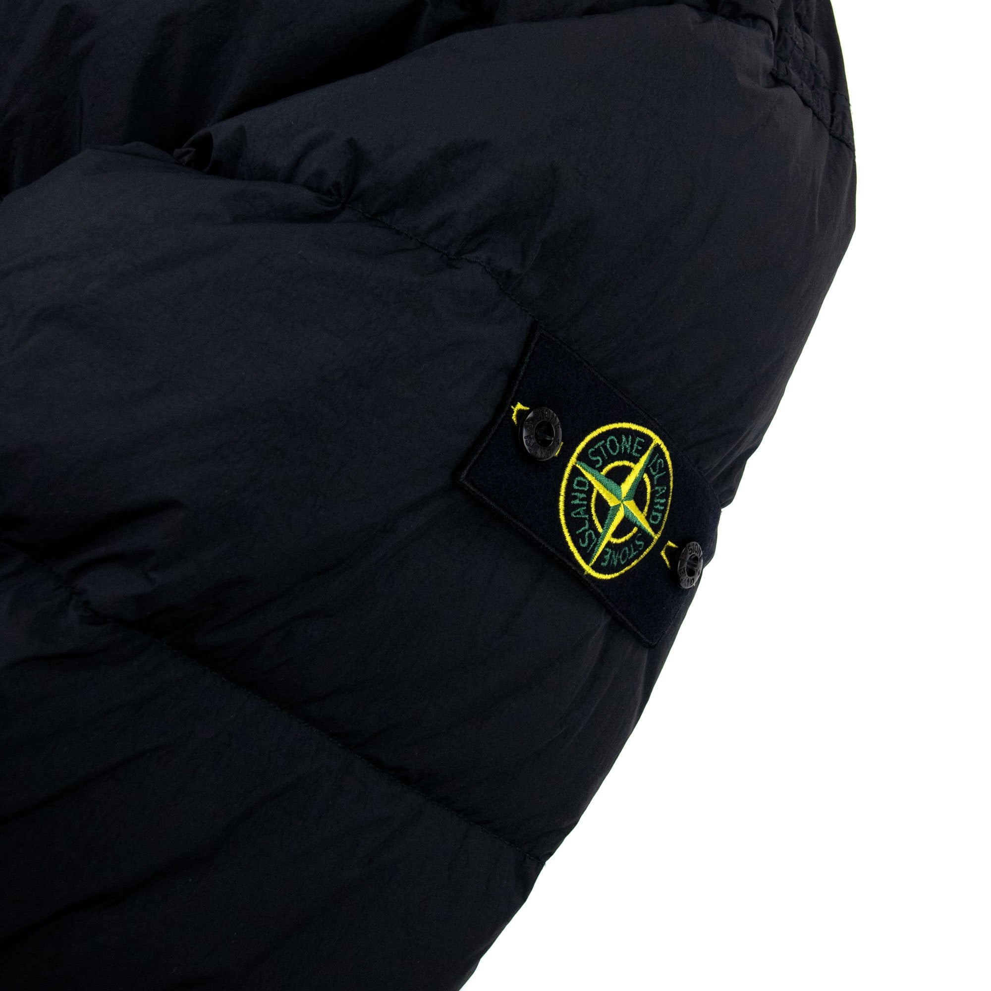 Stone Island 40623 Garment Dyed Crinkle Reps Recycled Nylon Down Black V0029