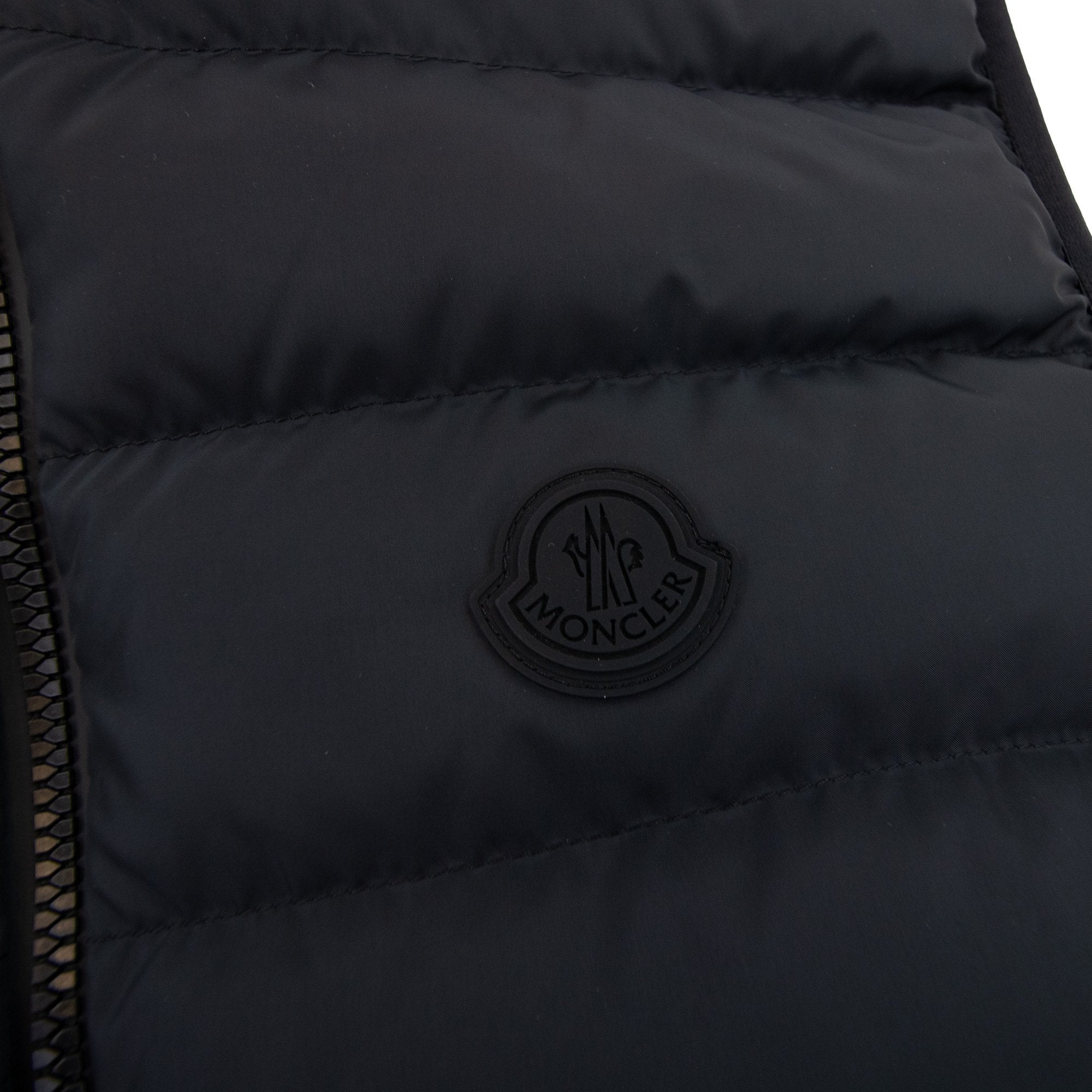Moncler Nubiera Down Gilet Black 999