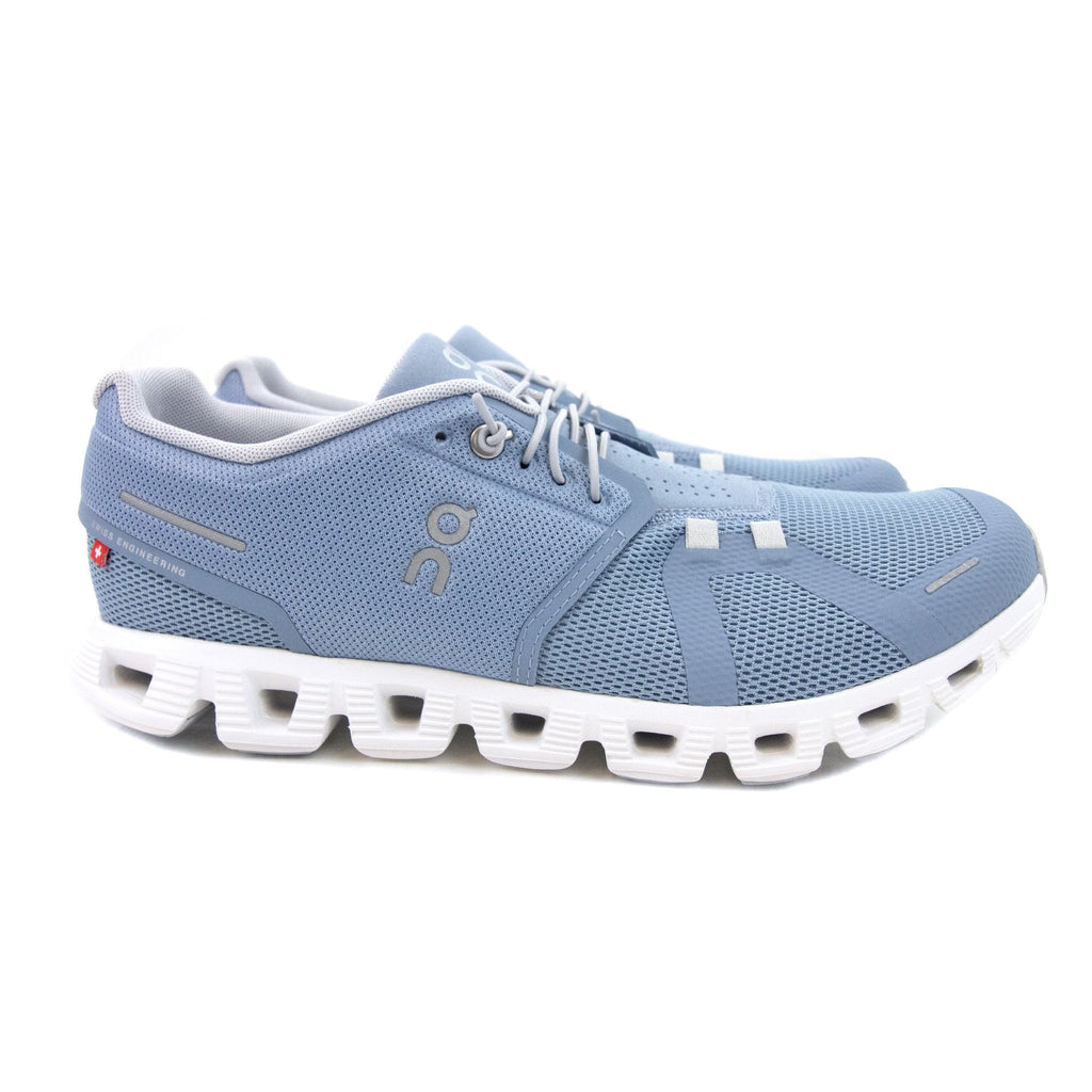 On Running Cloud 5 Running Trainer Chambray/white