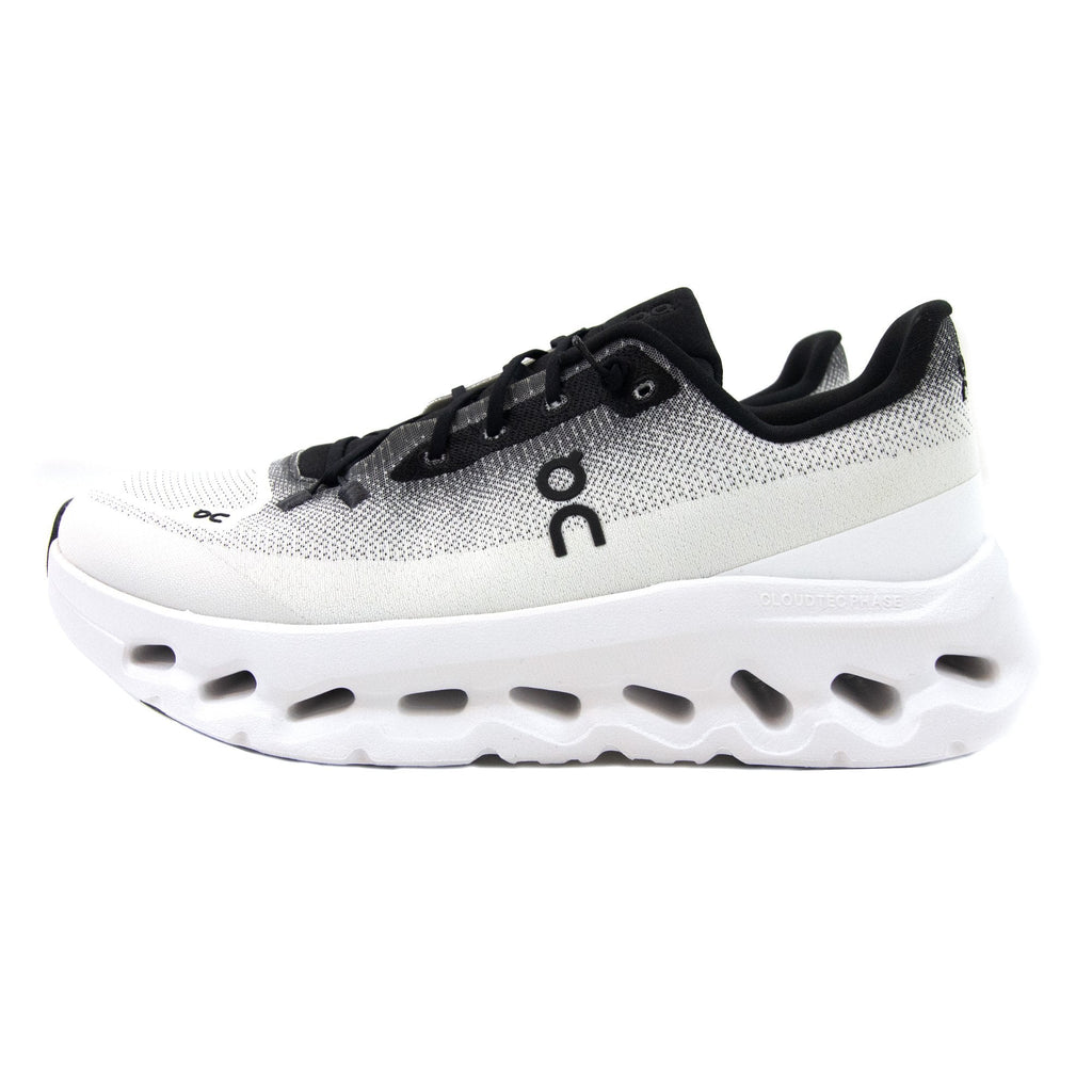 On Running Cloudtilt Lightweight Trainers Black/ivory