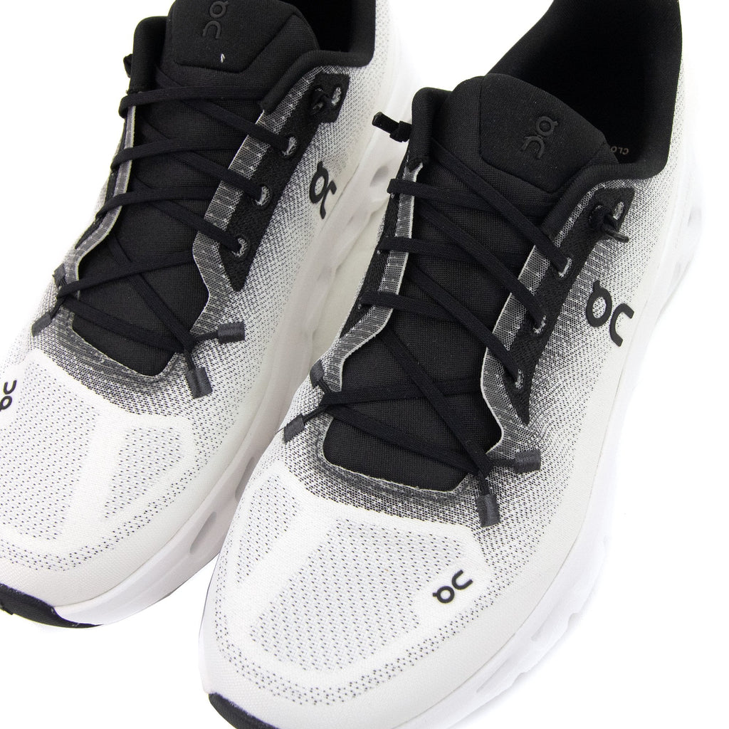 On Running Cloudtilt Lightweight Trainers Black/ivory