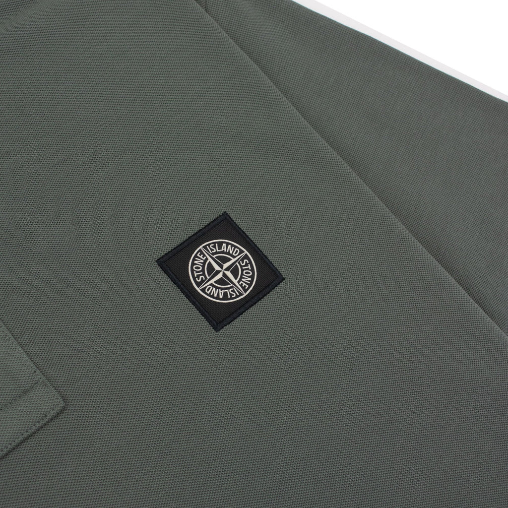 Stone Island 22s18 Slim Fit Polo Shirt Khaki V0059