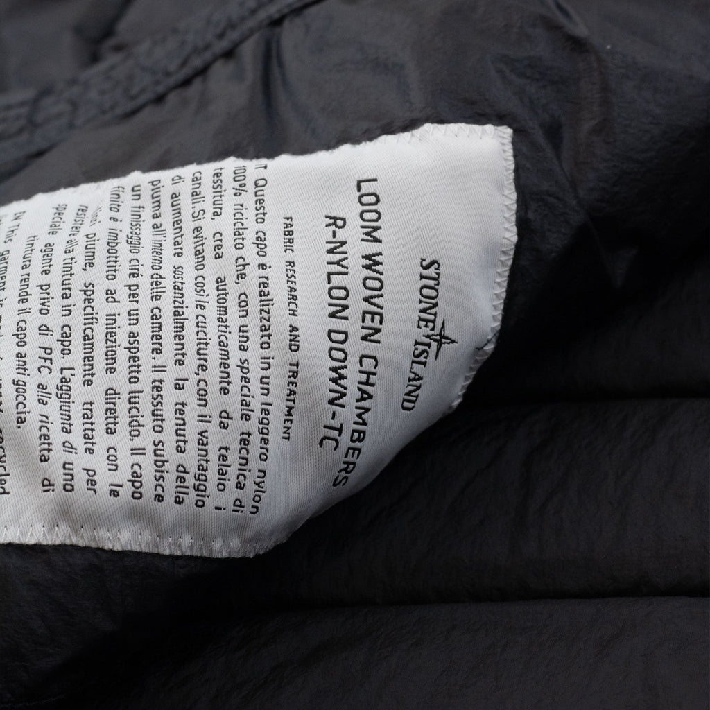 Stone Island G0524 Loom Woven Chambers R Nylon Down Tc Gilet Navy V0020