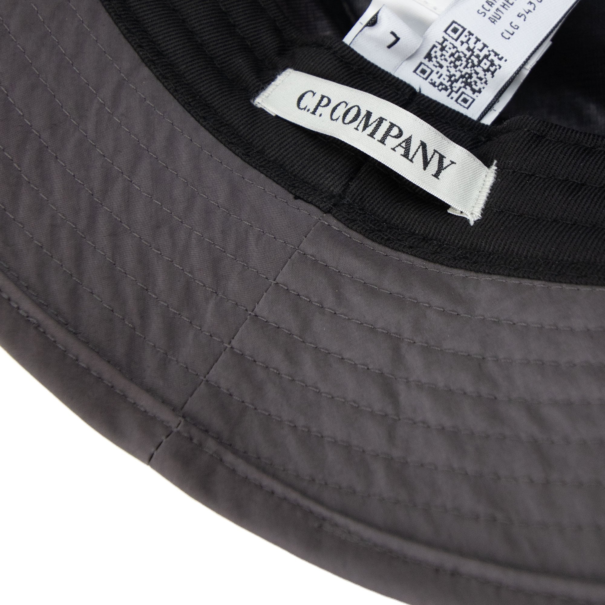 Cp Company Chrome R Lens Bucket Hat Boulevard Violet 771