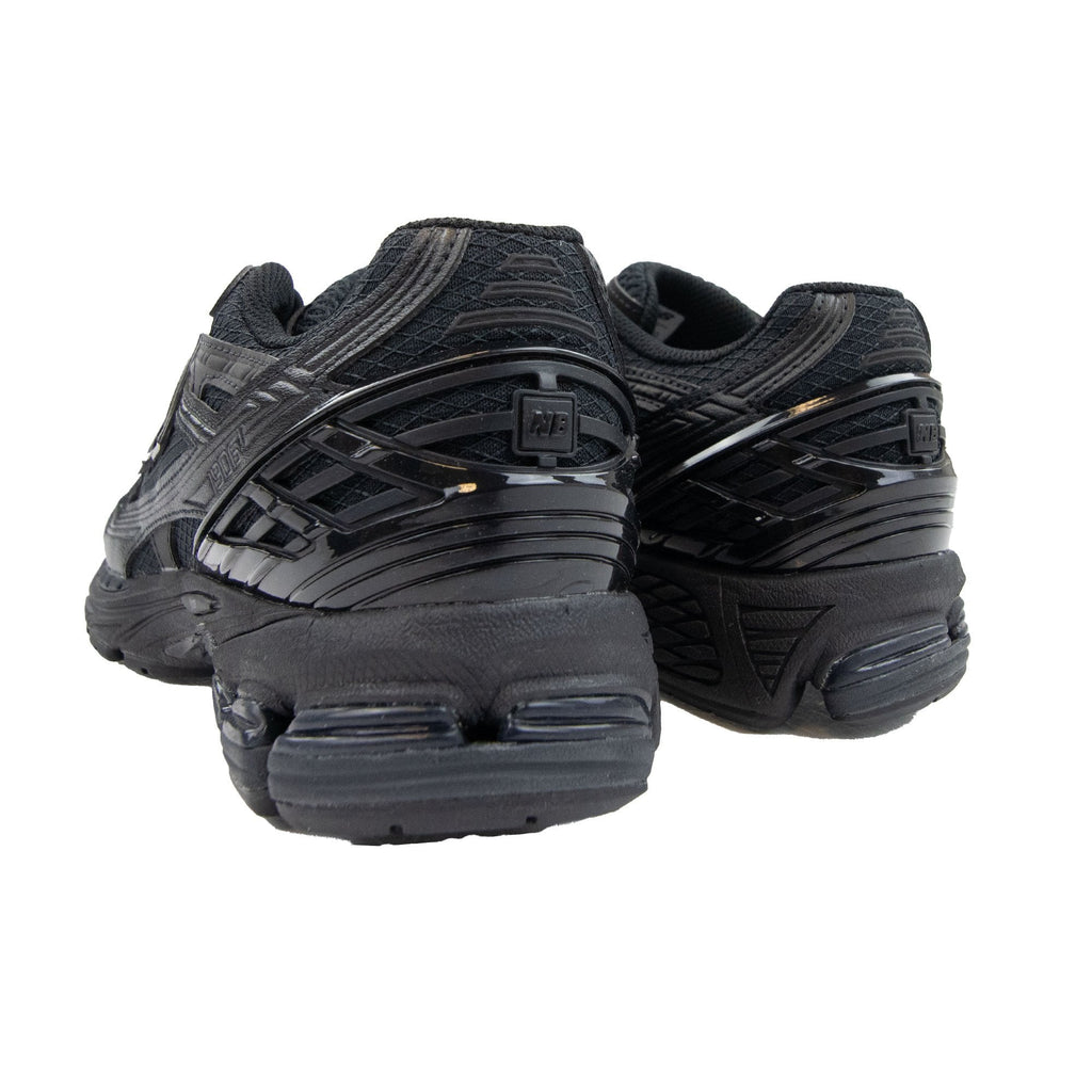 New Balance M1906 Low Trainers Black