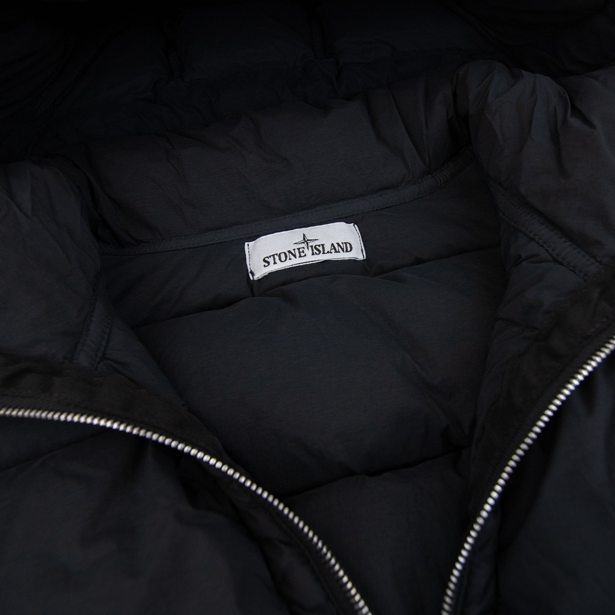 Stone Island 43128 Seamless Tunnel Nylon Down Jacket Black V0029