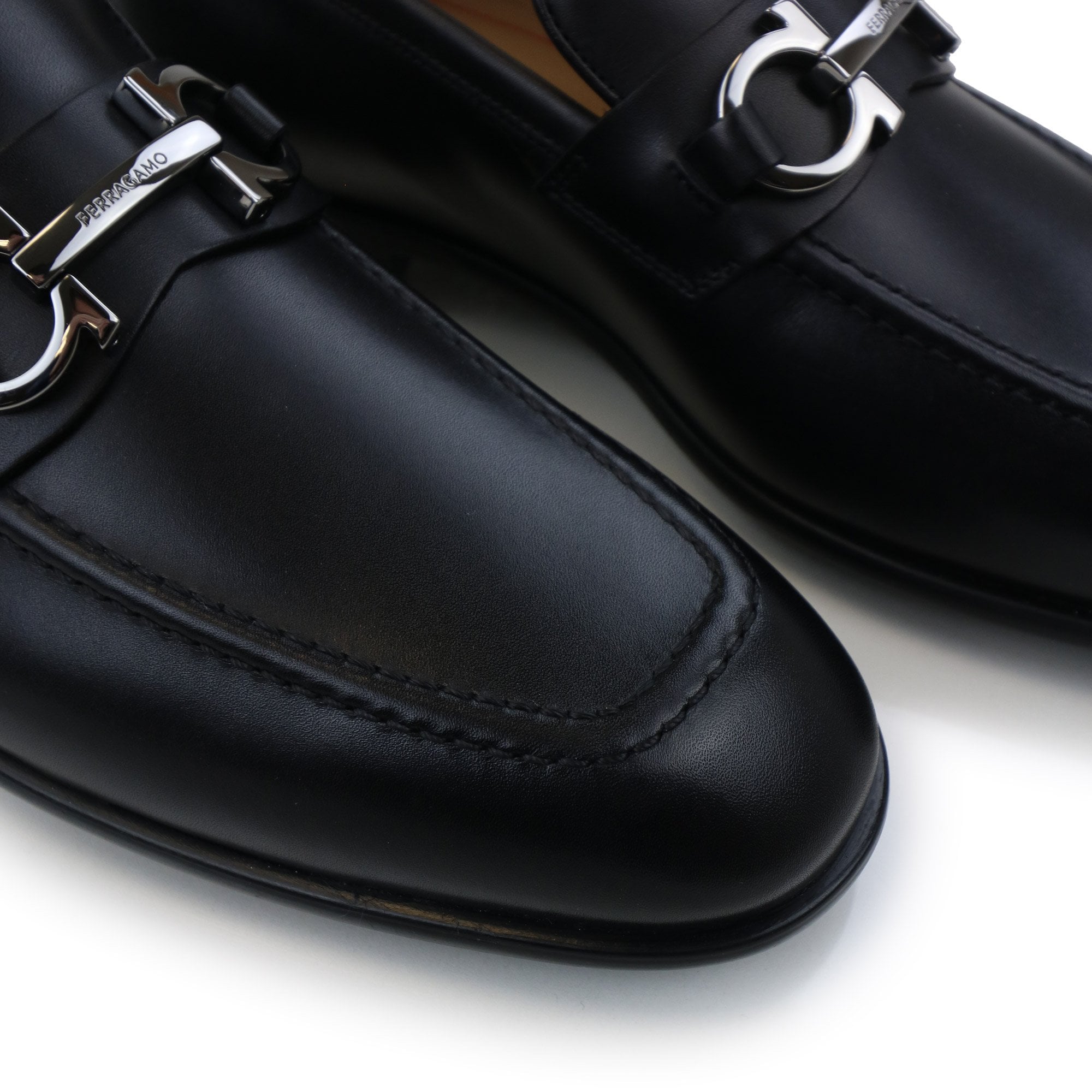 Ferragamo Moccasin With Gancini Ornament Nero
