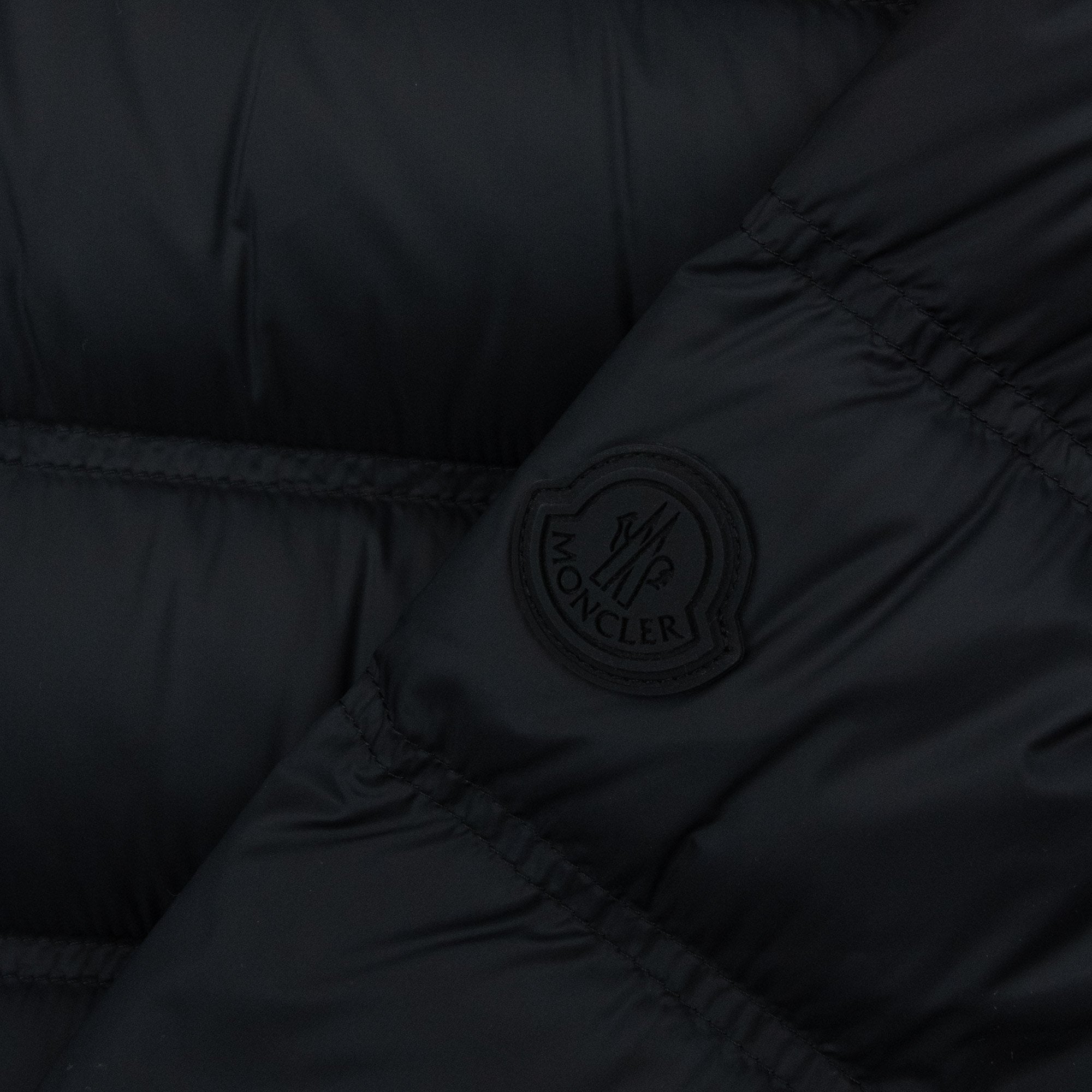 Moncler Gardy Hooded Short Down Jacket Black 999