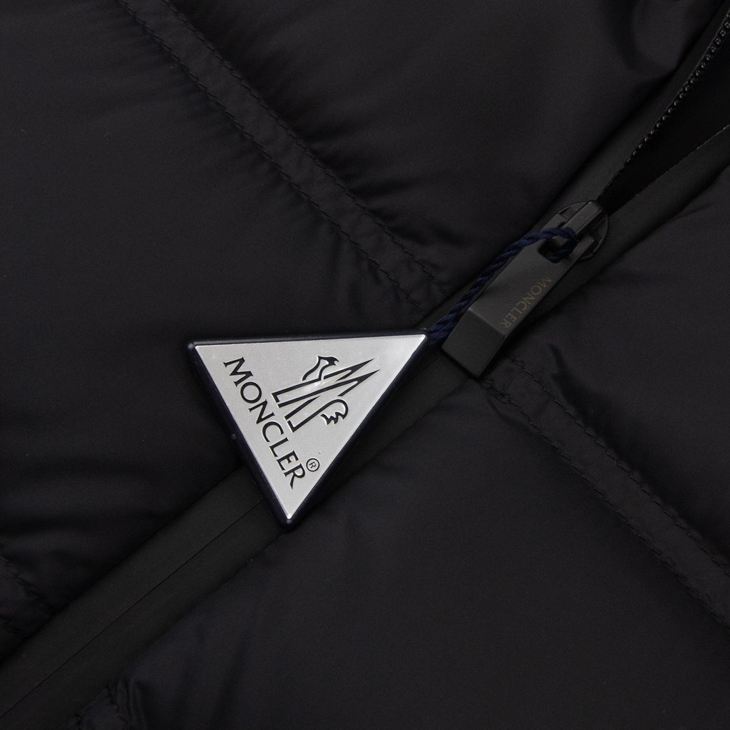 Moncler Gardy Hooded Short Down Jacket Black 999
