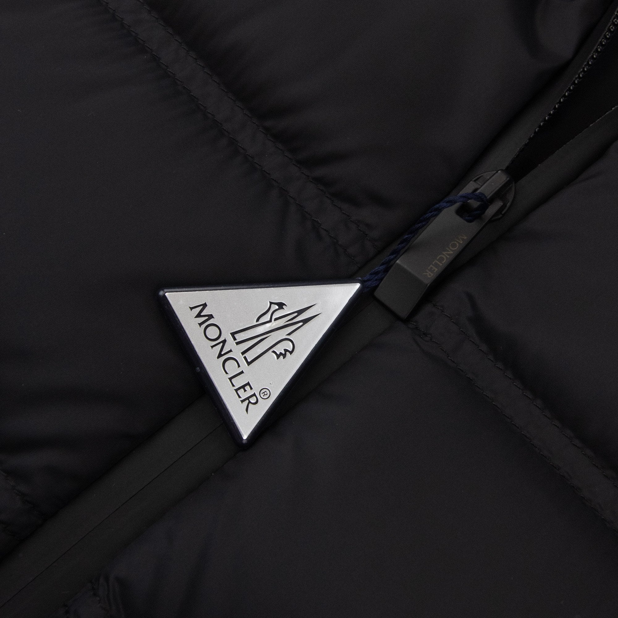 Moncler Gardy Hooded Short Down Jacket Black 999