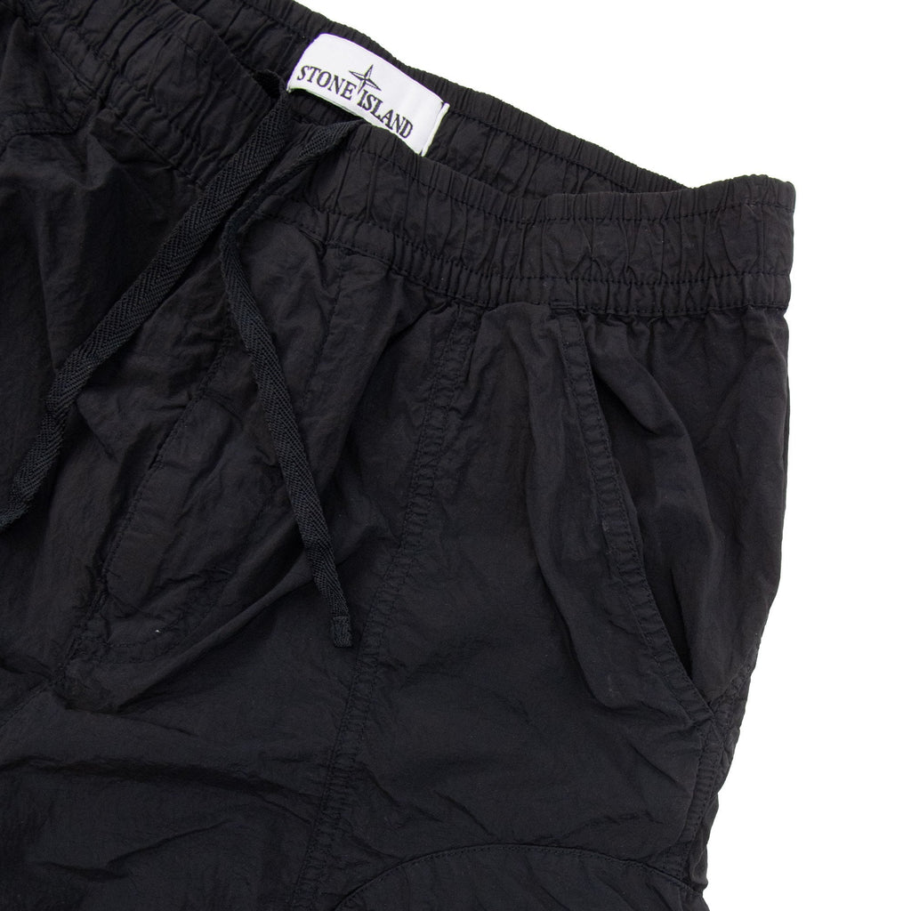Stone Island L100007 Nylon Metal Cargo Shorts Black V0029