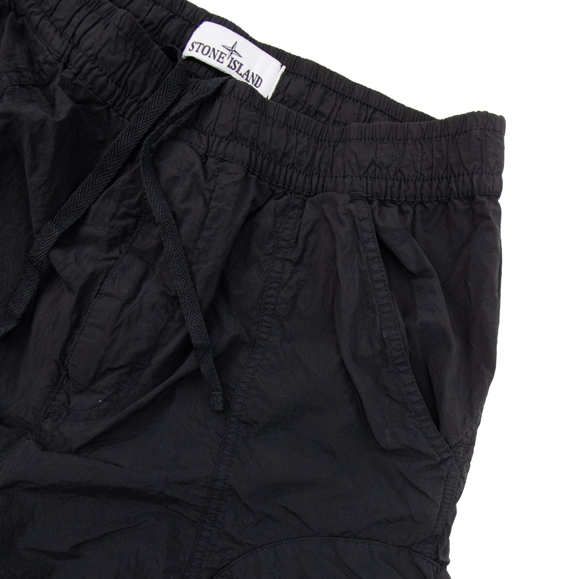 Stone Island L100007 Nylon Metal Cargo Shorts Black V0029
