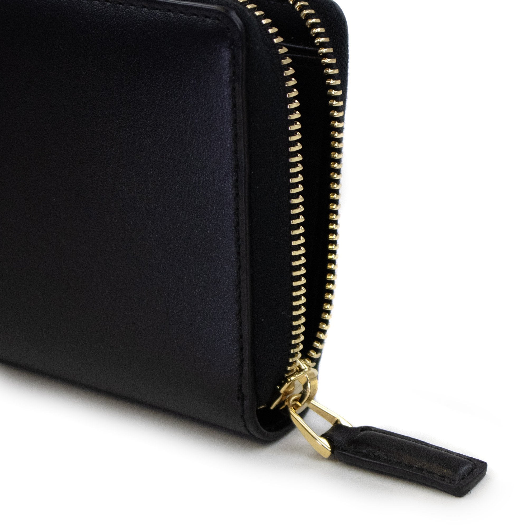 Gucci Zip Around Wallet With Gucci Logo Black