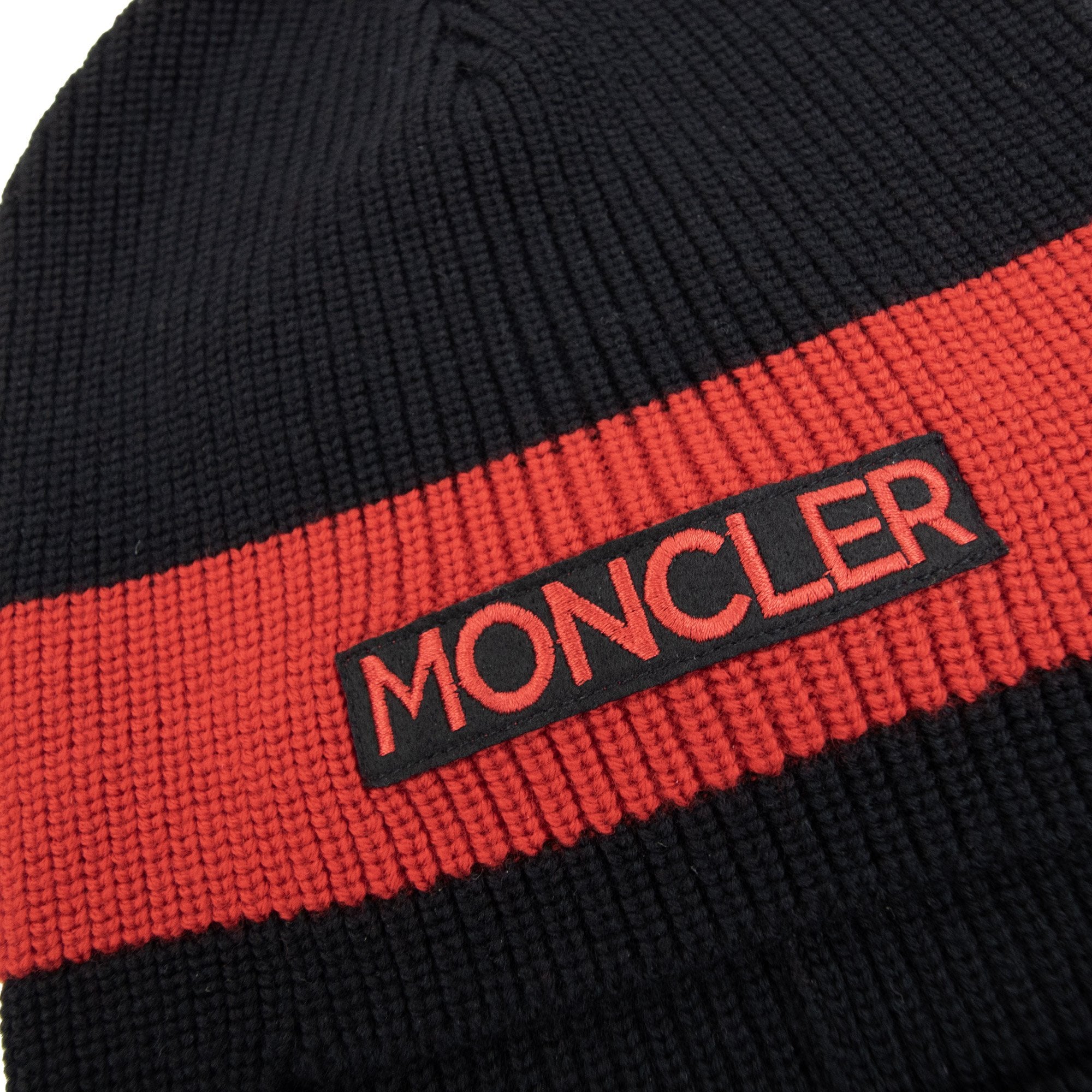 Moncler Eye Slit Embroidered Logo Beanie Black/red