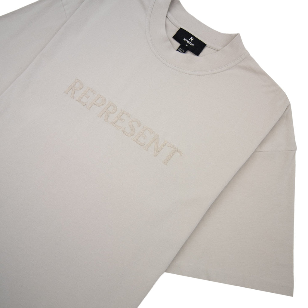 Represent Embroidered Serif Logo T Shirt Concrete 25