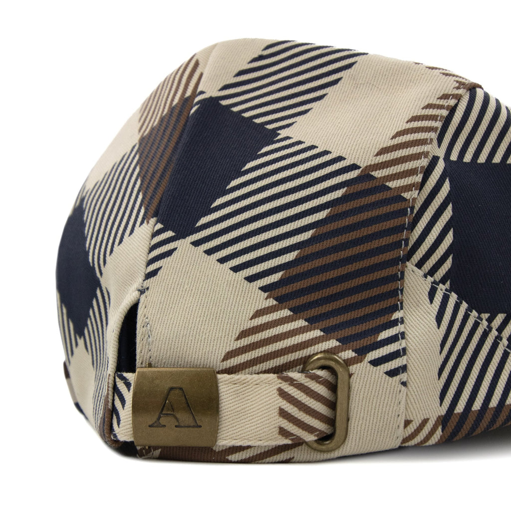 Aquascutum Macro Iconic Flat Cap Macro Club Check 30