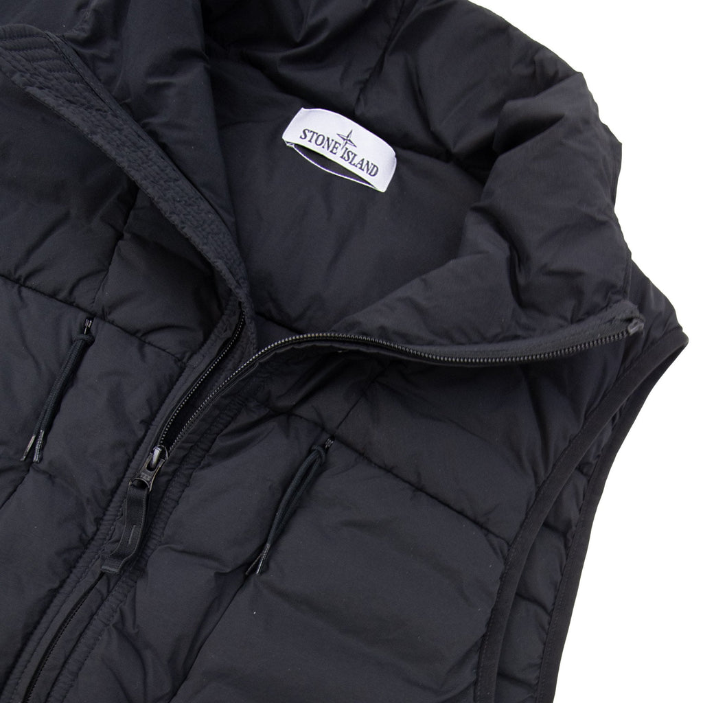 Stone Island G100004 Seamless Tunnel Down Gilet Black V0029
