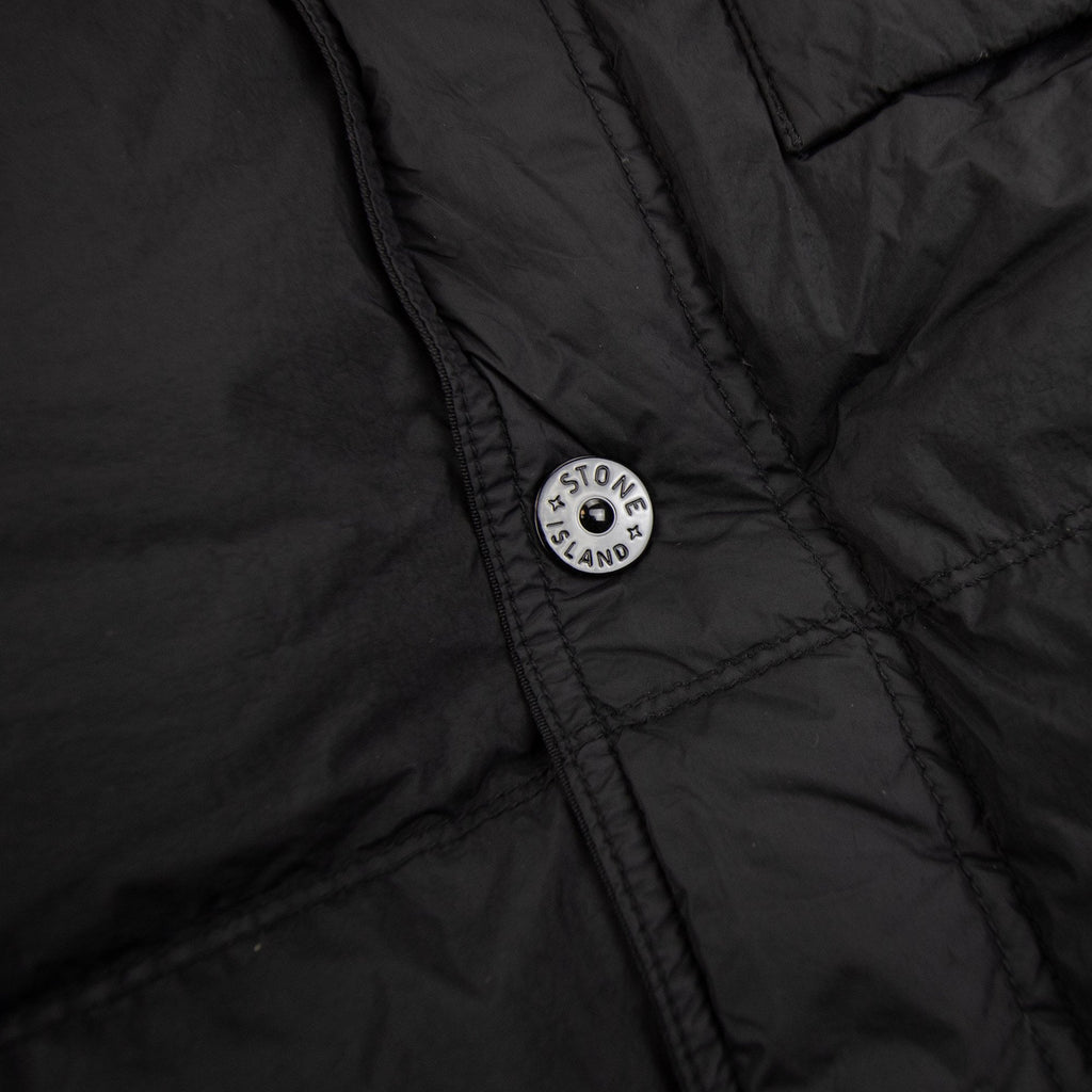 Stone Island G100003 Crinkle Reps Down Vest With Wind Resistance And Zip Pockets Black V0029