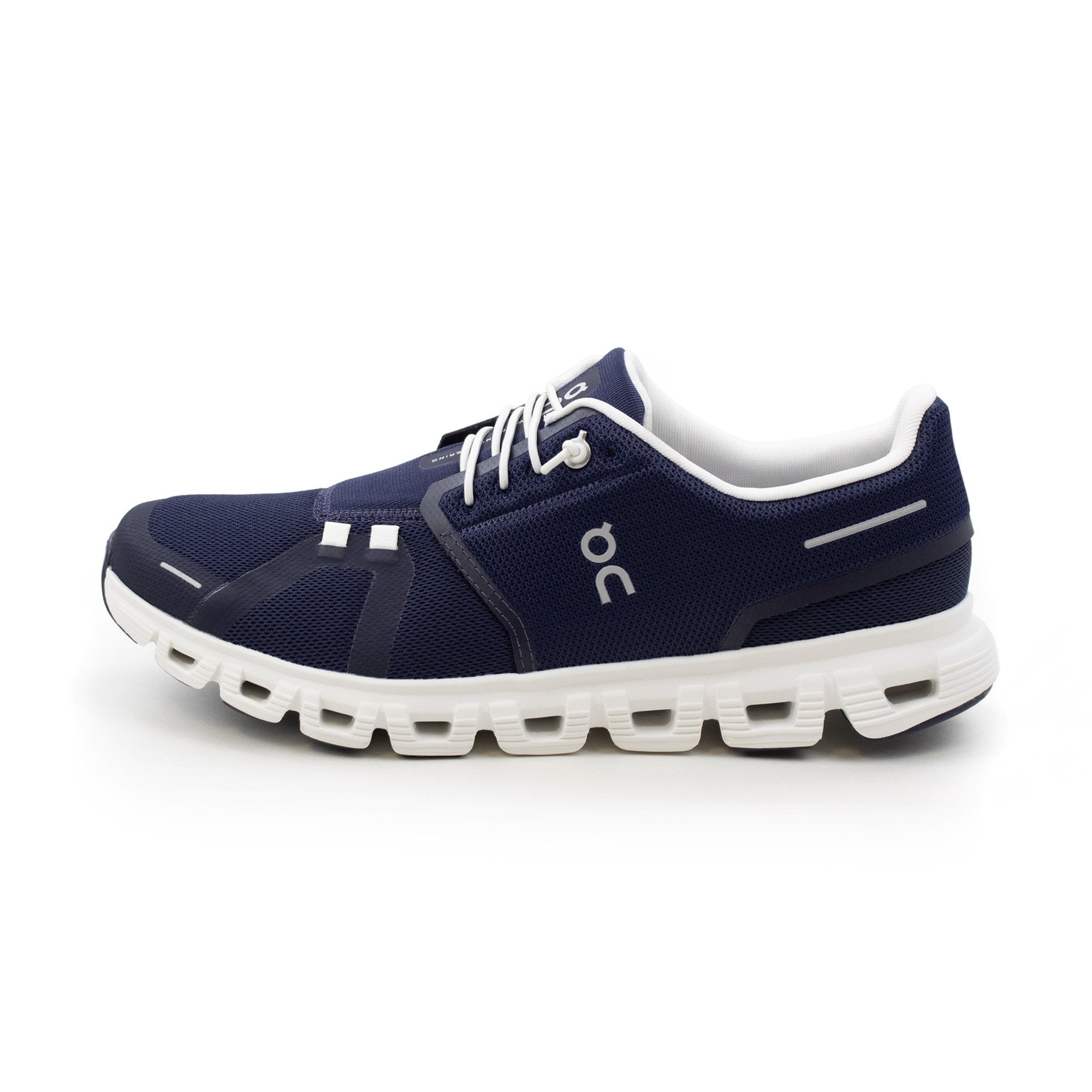 On Running Cloud 6 Midnight/white