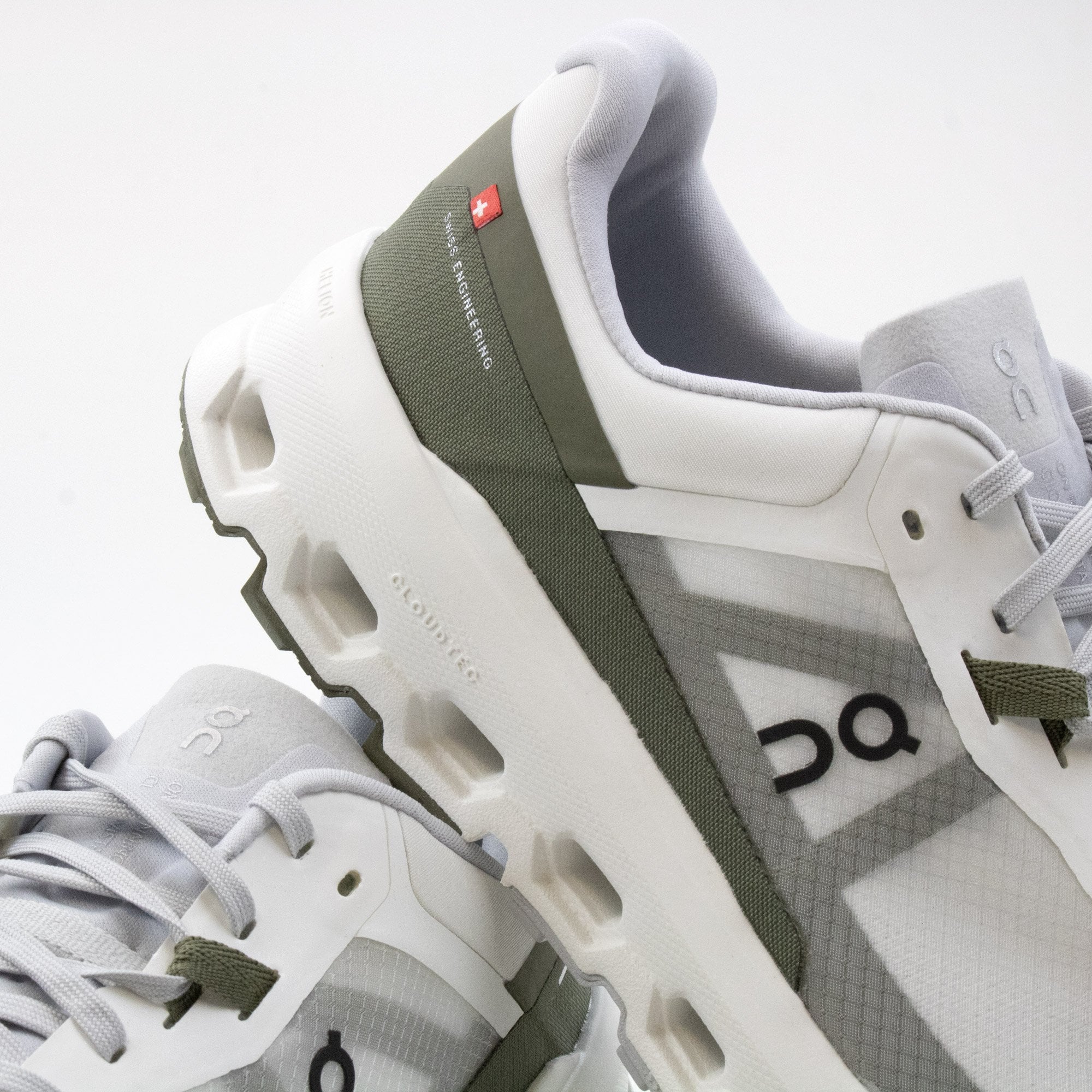 On Running Cloudvista 2 Ivory/olive