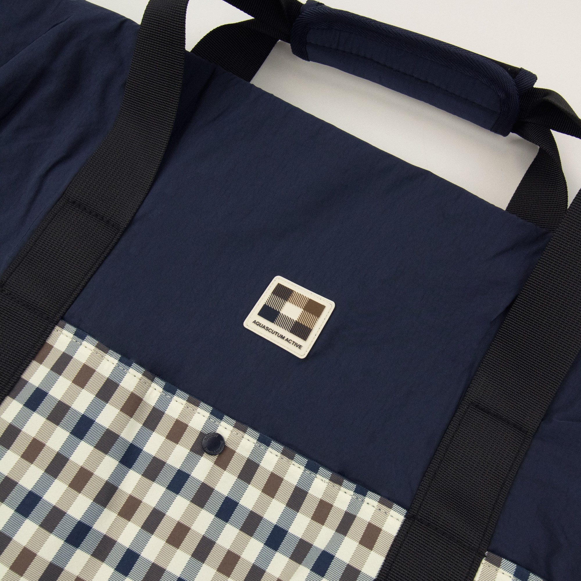 Aquascutum Lamina Check Bagde Travel Bag Navy 01