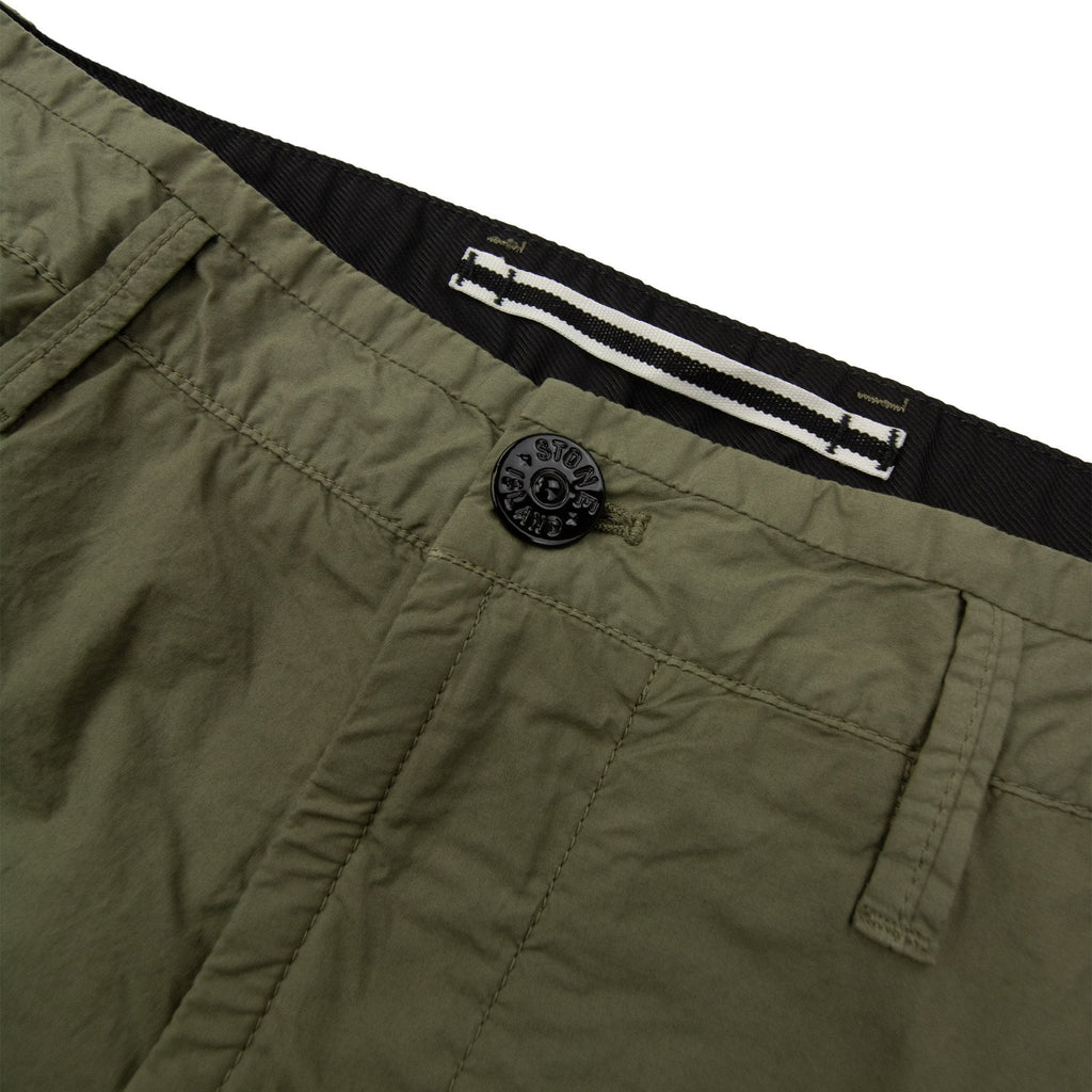 Stone Island L100020 Stretch Cotton Tela Paracadute Shorts Military Green V005G