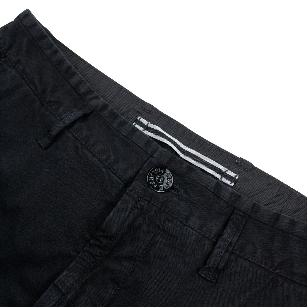 Stone Island L100018 Organic Cotton 'Old' Effect Cargo Shorts BLACK V0129